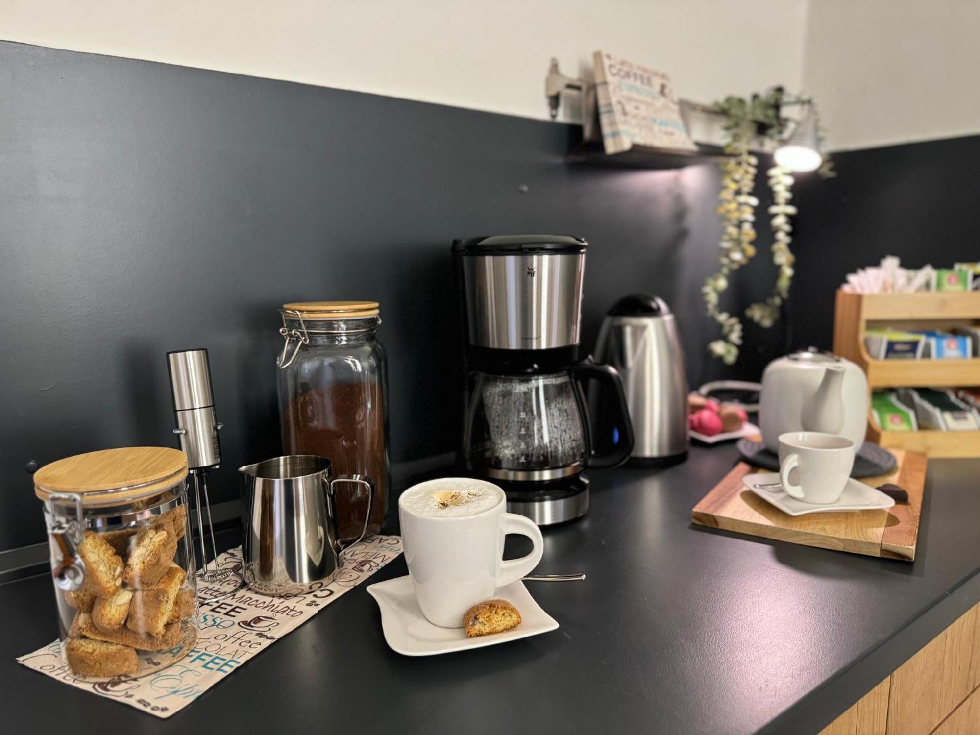 Fewo Koenigin Der Hanse - Im Herzen Der Altstadt, 3 Zimmer, Wifi Lubeck Exterior photo